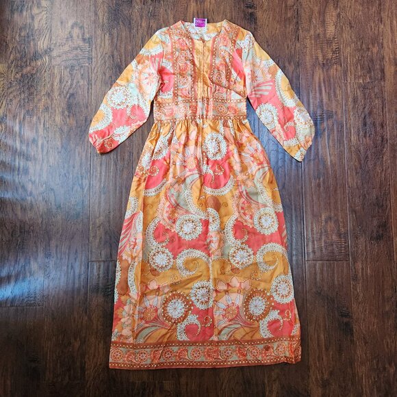 Vintage 1970s era patterned maxi dress - Picture 1 of 5